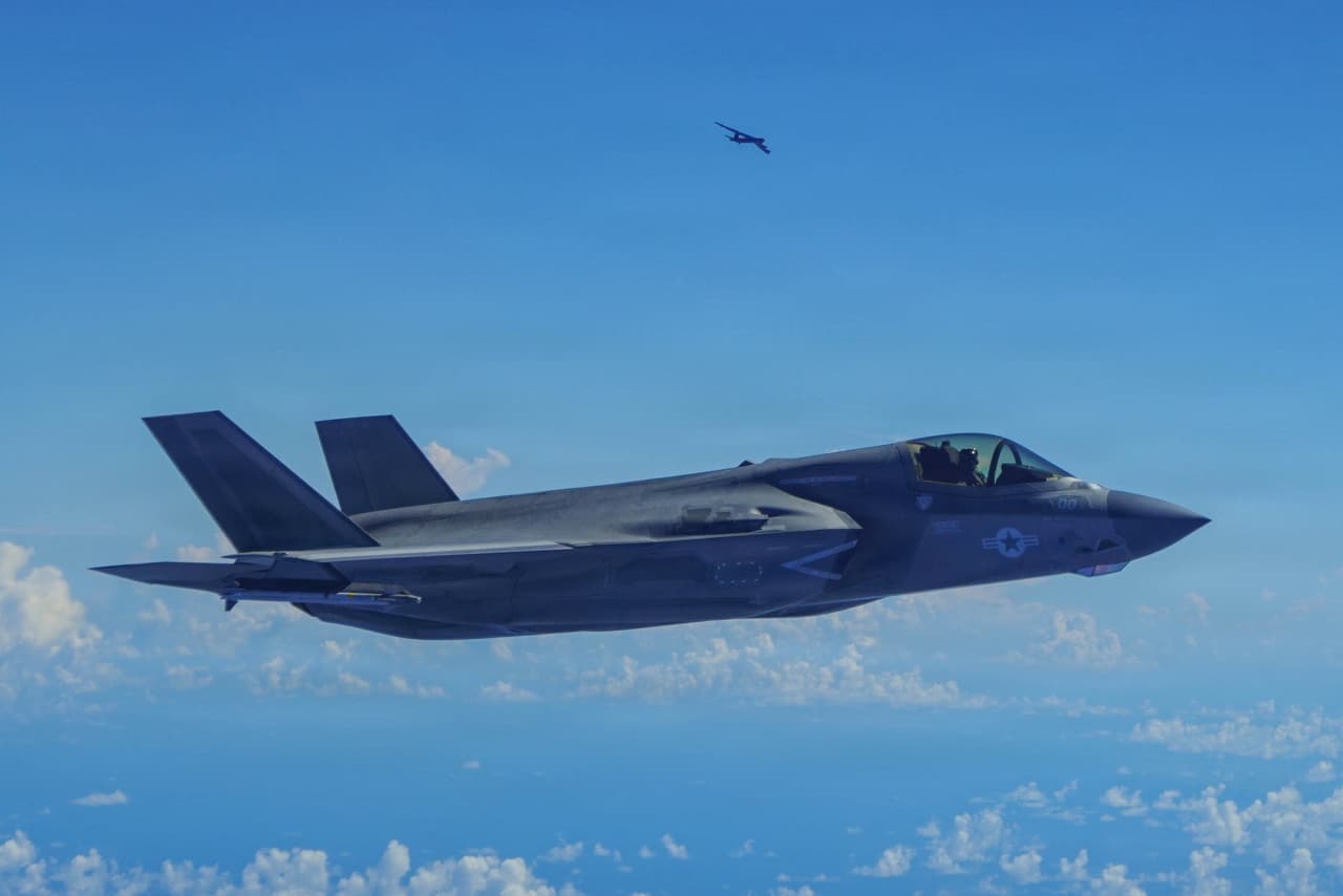 Avión de combate F-35 estadounidense aterriza de emergencia durante misión militar en Irán