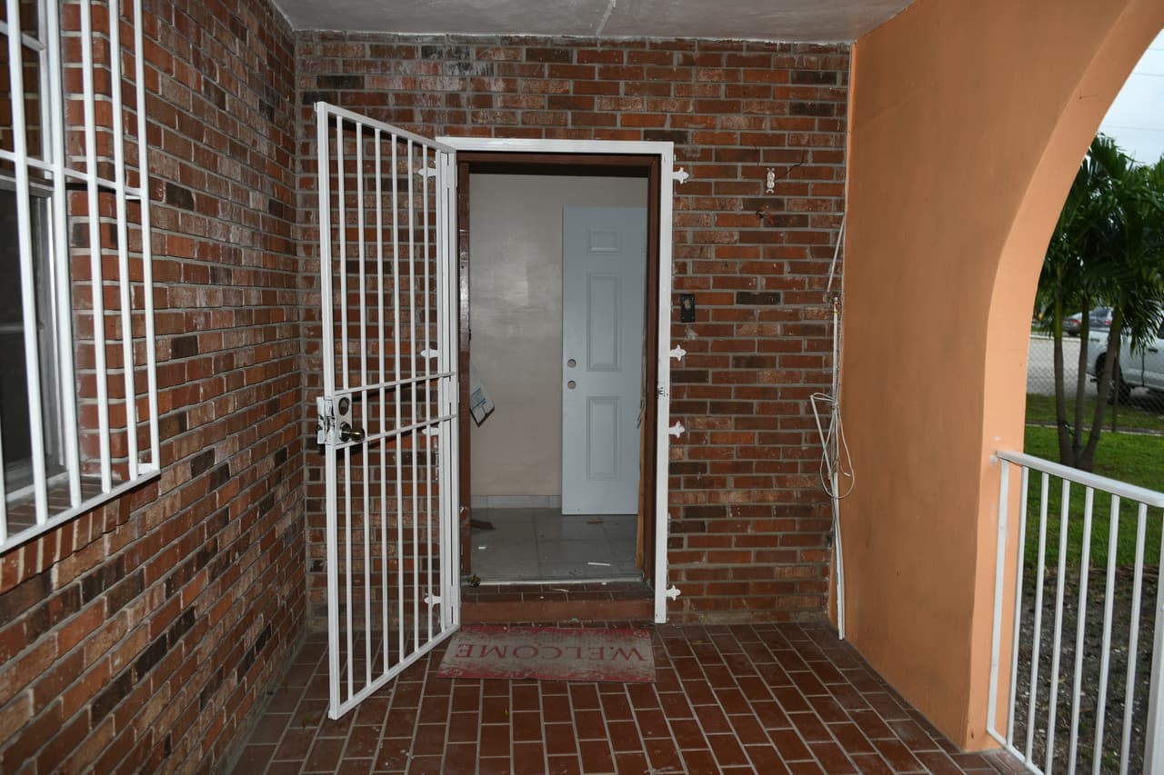 Noticias 23 también obtuvo acceso a las fotografías de la casa donde El Taiger recibió un disparo en la cabeza, trauma del cual una semana más tarde, falleció.