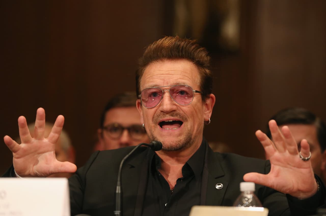 Bono quiere enviar comediantes para enfrentar a ISIS