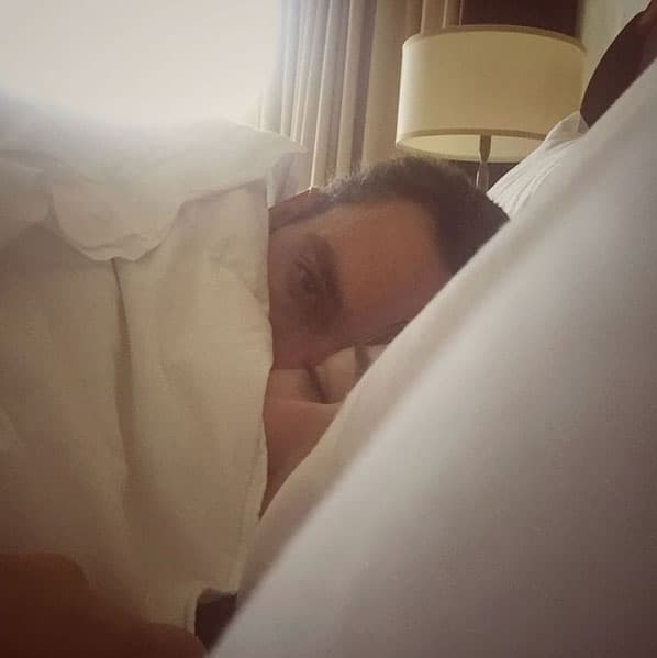 "Te amo y te quiero dar las gracias por estar ahí firme como siempre.... Por ser mi cómplice... mi amiga.... mi consejera... mi amor... Mi todo.... Le pido a Dios que me los cuide a los dos y le dices a @matiasgildesousa Todas las noches que papi lo ama y que lo esperamos con ansias TE ADORO ❤️❤️❤️", escribió en Instagram.