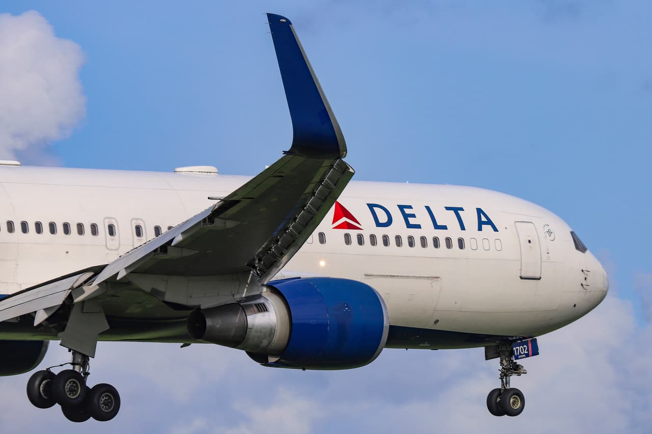 "Una cuestión de riesgo biológico": un pasajero con diarrea hace regresar un vuelo de Delta