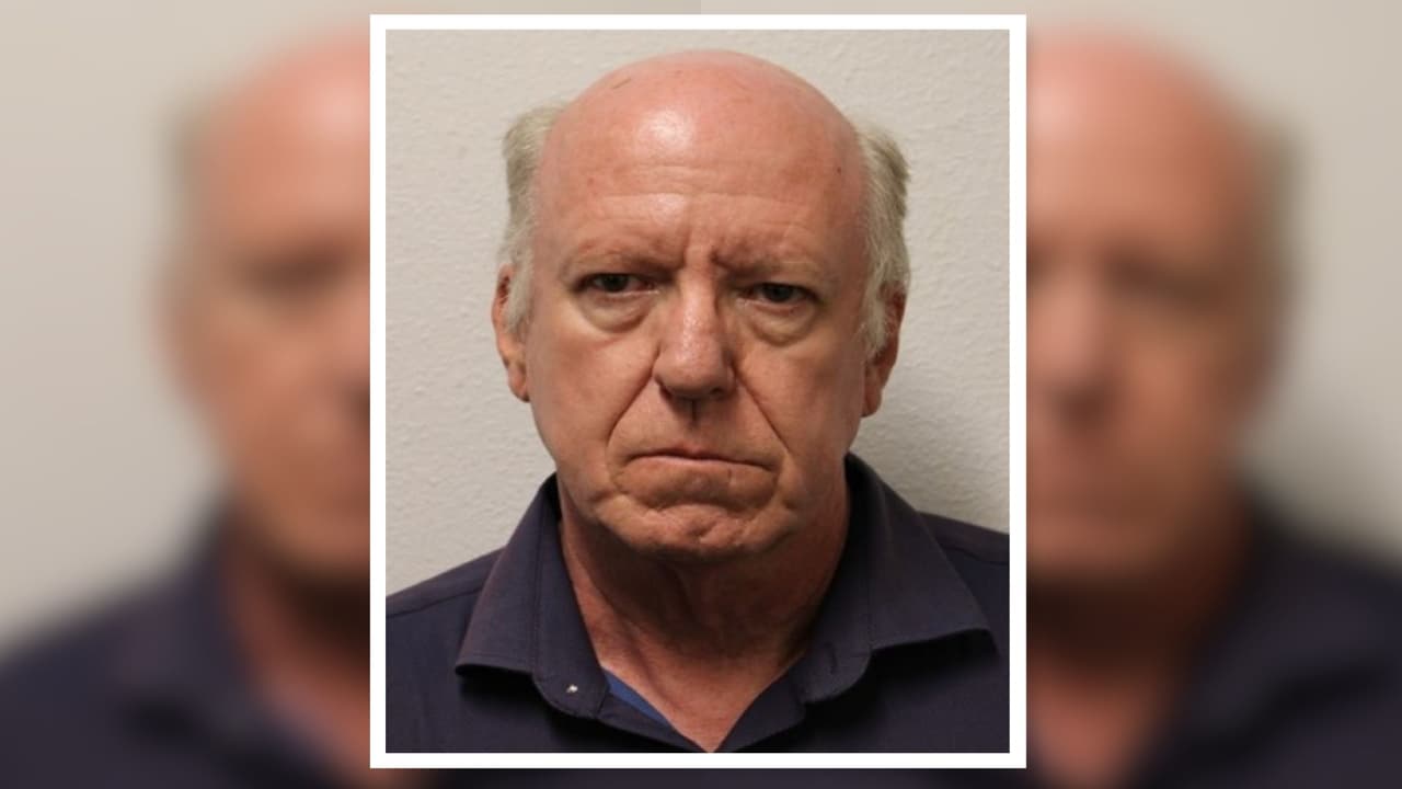 Arrestan a "The Candyman", acusado de intentar tener sexo con una menor en escuela primaria de Houston