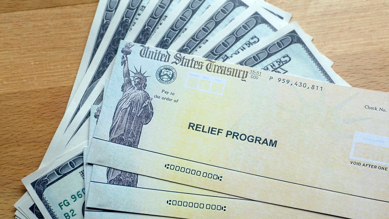 Cheque de estímulo en California de $1,400: ¿Cuándo comenzarán a depositarlo?