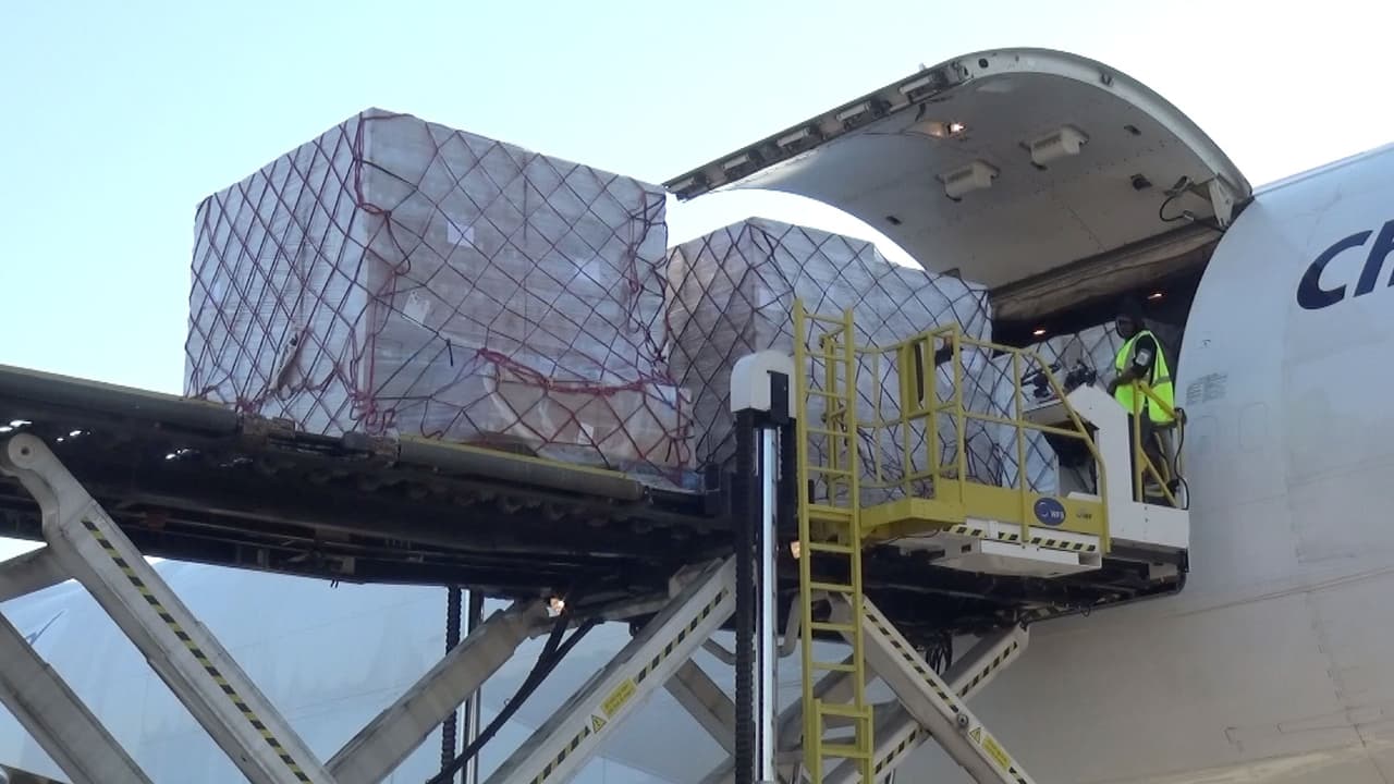 Llegan 150,000 libras de leche en fórmula para bebés a Houston: serán distribuidas en los próximos días