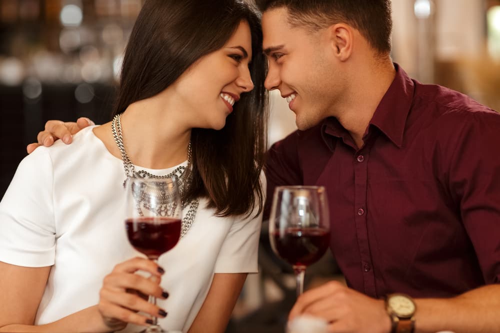 <b>ARIES CON ARIES</b>
<br>Dos signos de fuego, muy temperamentales, cada cual quiere ser el que mande, el número Uno, el que dirija y ordene. La relación se vuelve muy intensa debido a la lucha por el poder, pero sexualmente intensa e impetuosa.