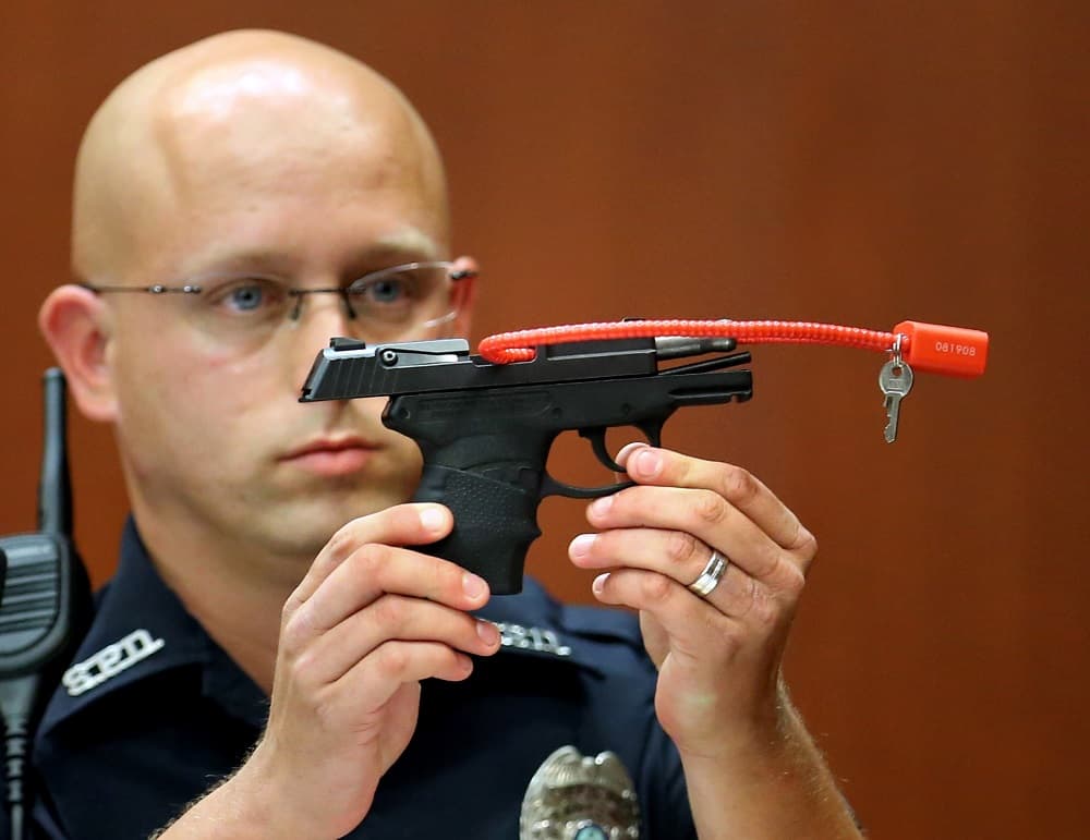 ¿$65 millones por la pistola con la que George Zimmerman mató a Trayvon Martin?