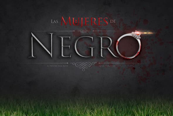 "Las Mujeres de Negro" te sorprenderá con una historia impactante. En esta producción de Carlos Moreno veremos a mujeres de gran fortaleza con un plan radical para asumir el control de su vida. Vera, Johanna y Kirsi están cansadas de los maltratos y se unirán para matar a sus esposos e ir en busca de nuevas aventuras.