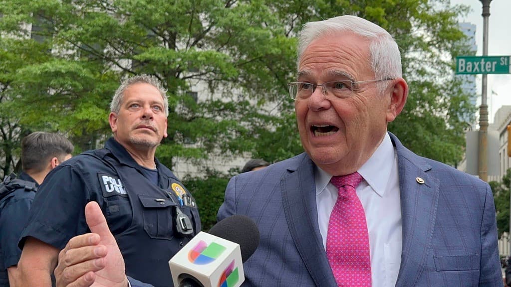 Así fue el auge y caída del senador Bob Menéndez: ¿marcará su veredicto de culpabilidad el final de su carrera política?