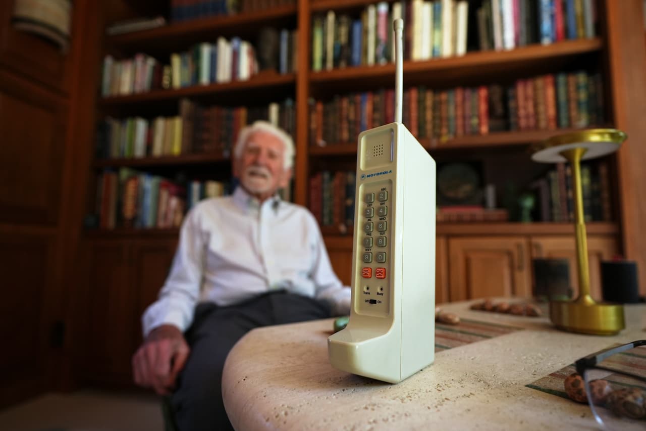 Hace 80 años se hizo la primera llamada comercial de un celular en EEUU, así fue la histórica comunicación