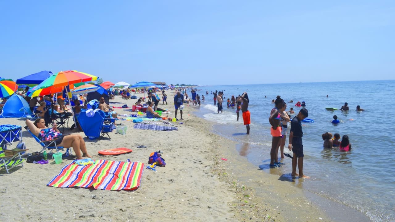 Reportan mala calidad del agua en el estrecho de LI: verifique aquí el estado de las playas que frecuenta
