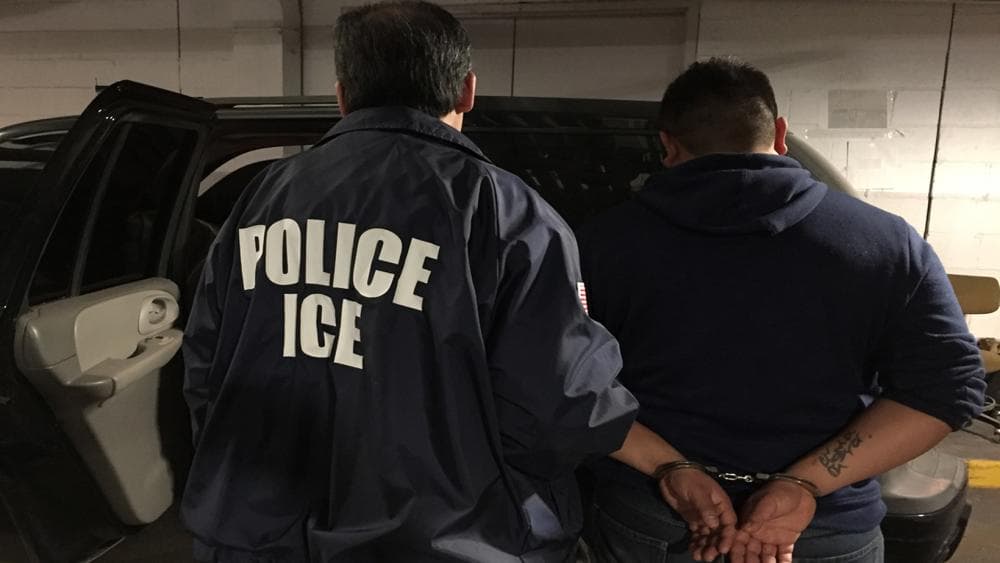 ¿Cómo recuperar tus propiedades tras una detención de ICE? Esto debes saber