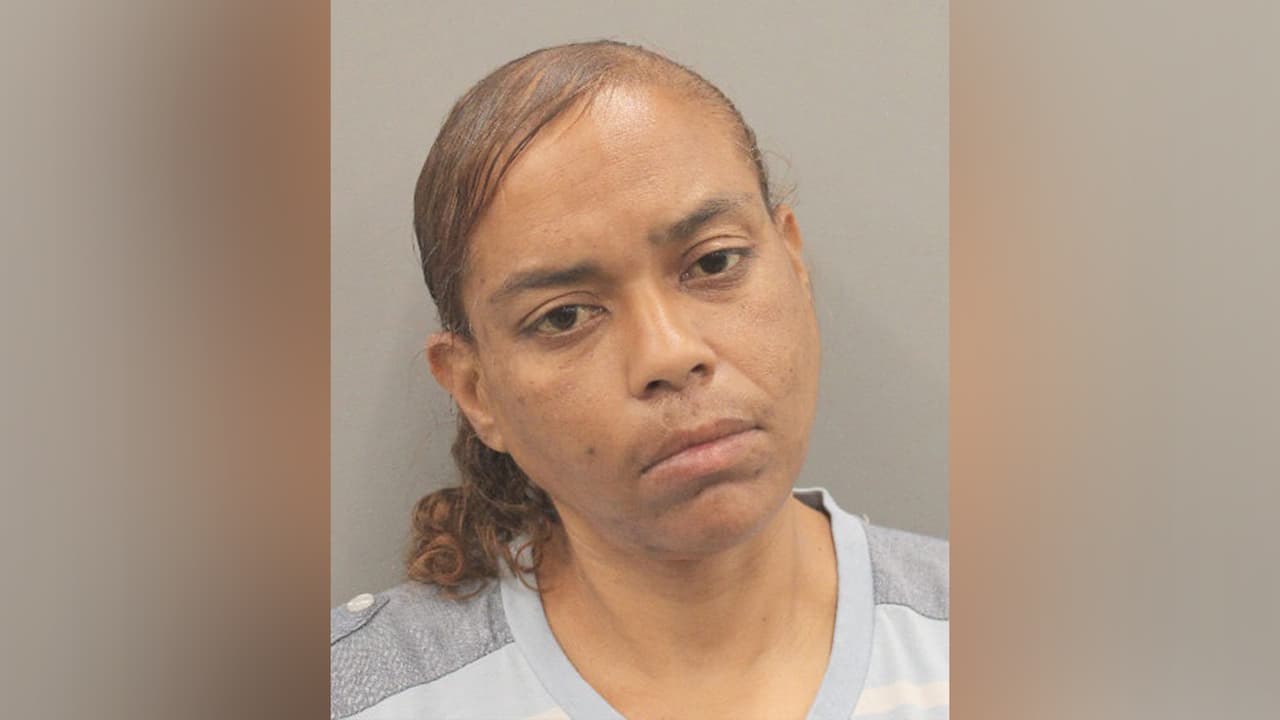 Michele Ruby Newman, enfrenta cargos de conducir alcoholizada por tercera vez.