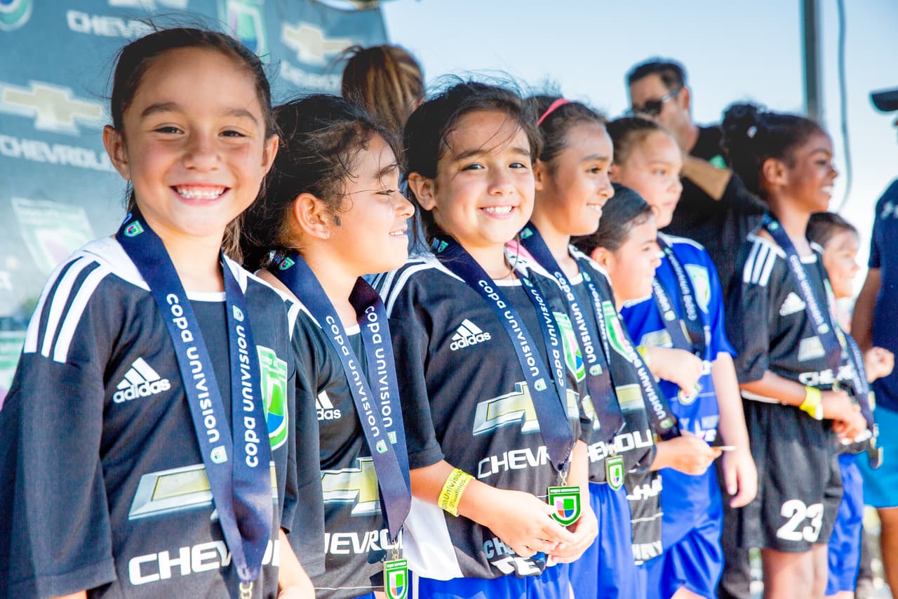 ¿Vas a Copa Univision?: Toma estas medidas para evitar un golpe de calor