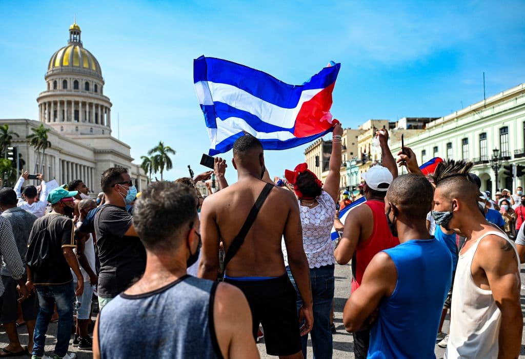 No dialogar con Cuba hasta que los cubanos "puedan decidir su destino": la petición de opositores de la isla en una carta a Biden