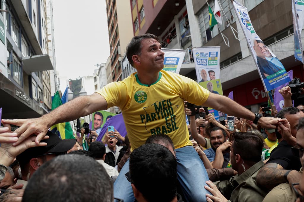 Flávio Bolsonaro es investigado por corrupción y otros delitos por pagos de banquero desacreditado