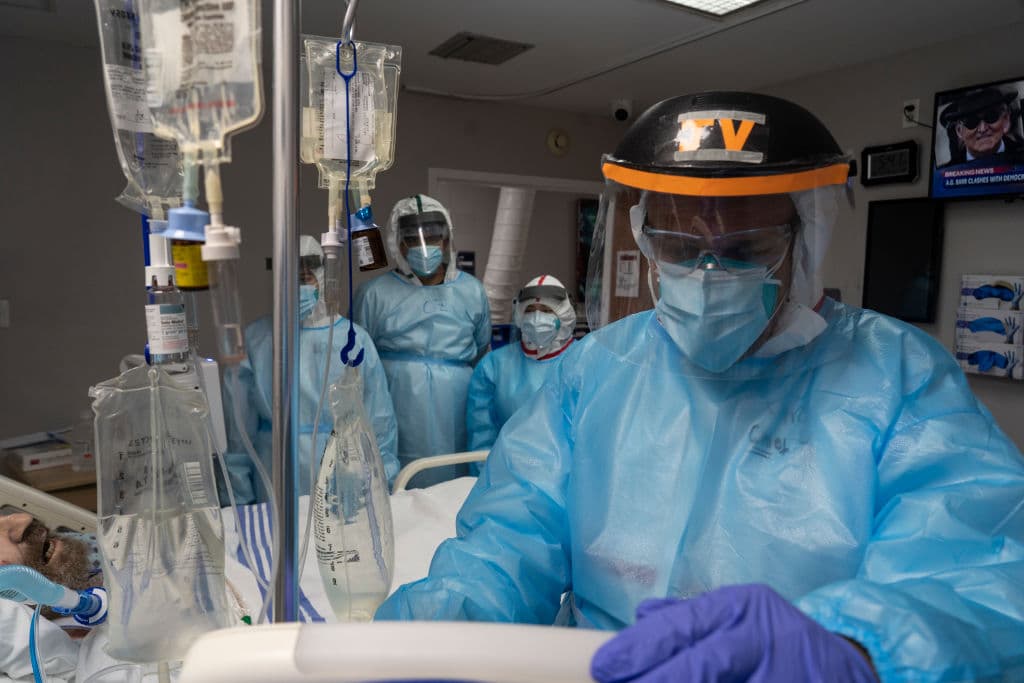 Texas está rompiendo récords de casos de coronavirus antes de los días festivos