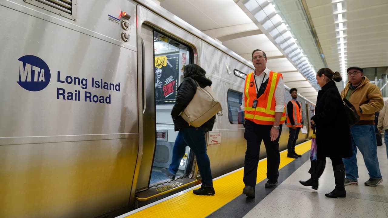 Alternativas de transporte ante la huelga de trabajadores de Long Island Railroad