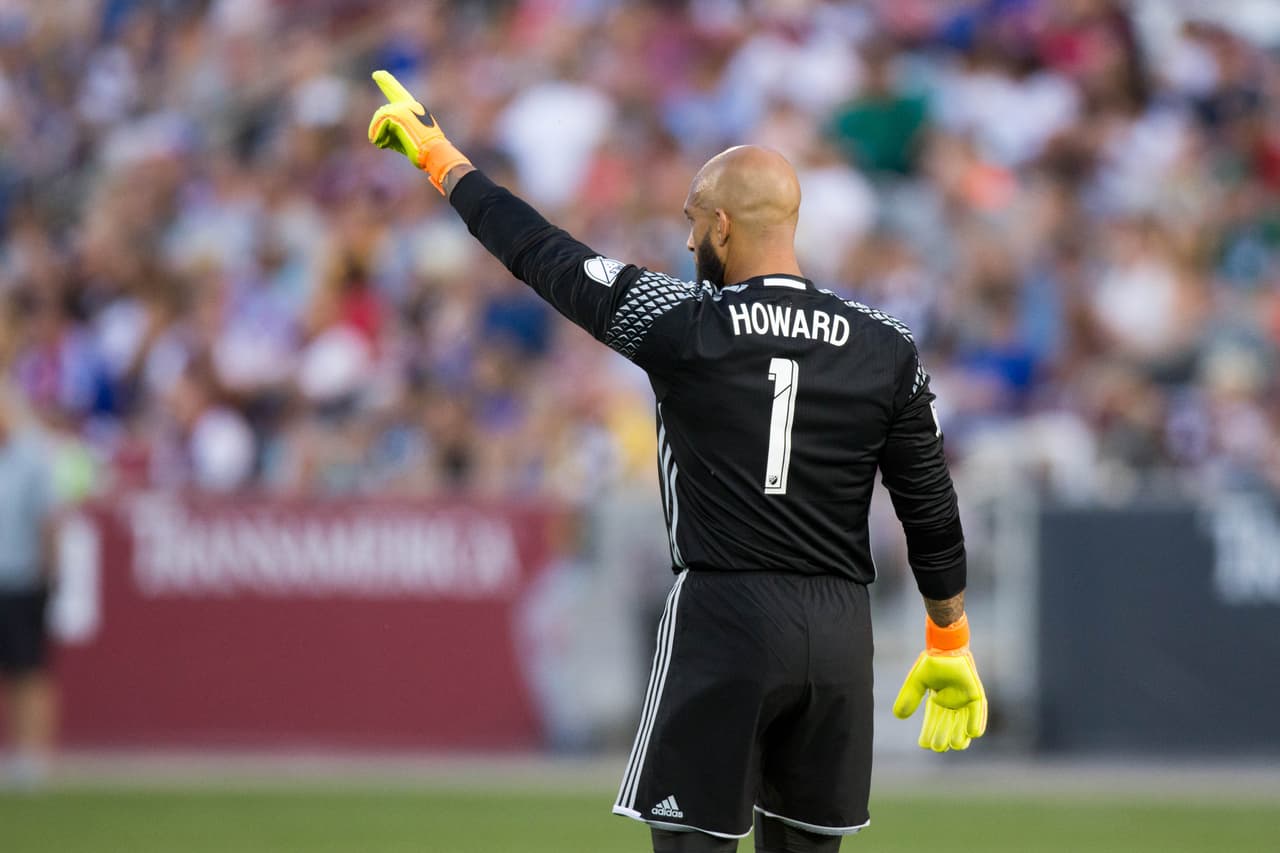 Howard no se queda atrás, ya que en el club de Liverpool con el cual brillo intensamente también se adjudicó el record del equipo en cuanto a partidos sin recibir gol en la Premier, con 115, en total sumó 132 en todas las competencias. En Colorado lleva cuatro sin que ningún rival le festeje en ocho partidos jugados. En MetroStars acumuló 15 sin gol en contra.