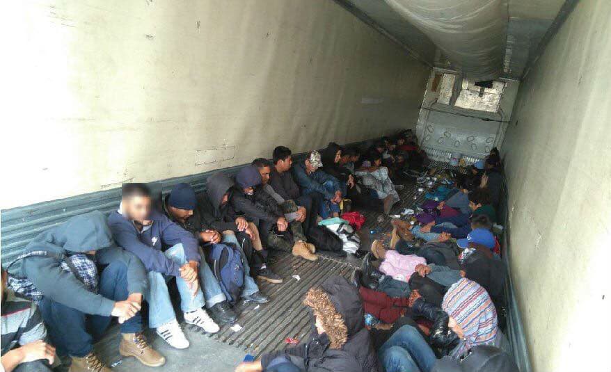 Encerrados, hacinados y deshidratados: el drama de los 929 migrantes hallados en camiones y casas de seguridad en Tamaulipas