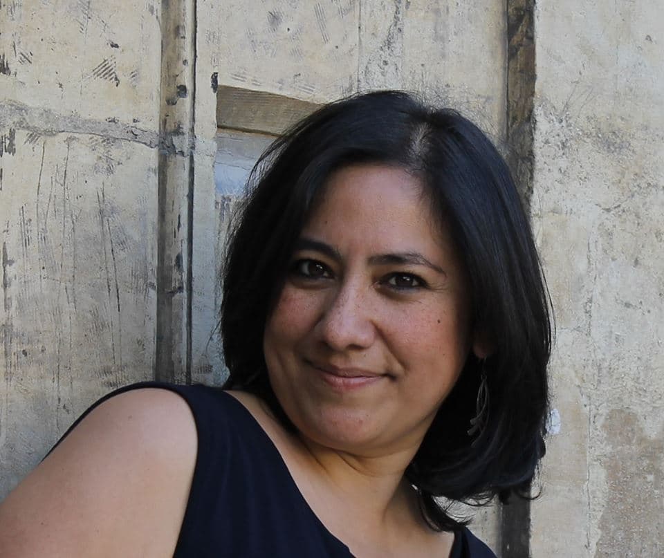 <b>SECRETARÍA DE LA FUNCIÓN PÚBLICA:</b> Será ocupada por
<b>Irma Eréndira Sandoval Ballesteros</b>, coordinadora del Laboratorio de Documentación y Análisis de la Corrupción y la Transparencia. El principal motivo por el que ocupará el cargo es porque ha hecho trabajos de investigación acerca del combate a la corrupción en México, que es precisamente el eje rector de las propuestas de López Obrador. Para ella, “lo importante es la desburocratización y la austeridad", según ha declarado. "Para hacer una estructura de mayor cercanía, eficacia y eficiencia, estamos pensando en reestructurar y hacer un enlace más directo con la ciudadanía”, afirmó.