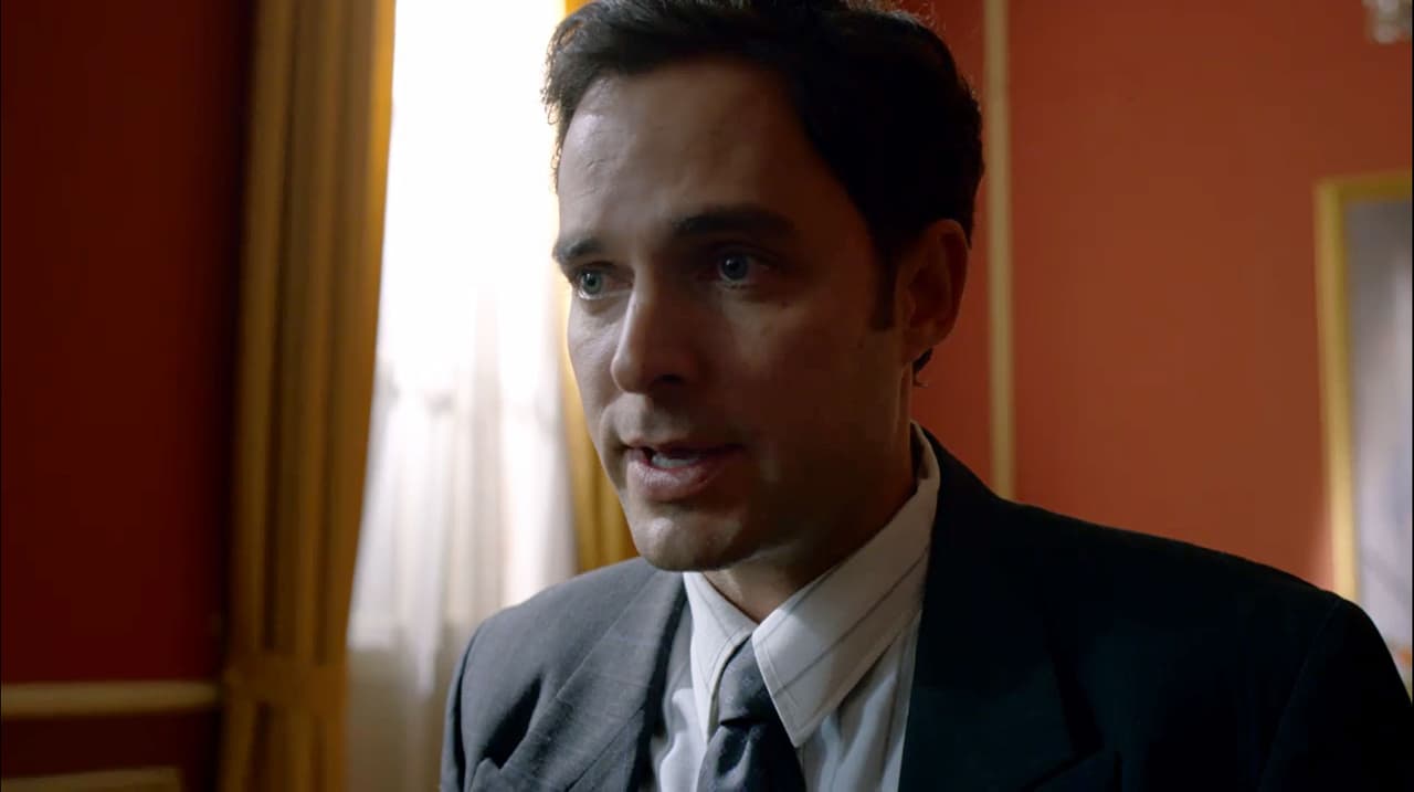 Manolo Cardona es Eduardo Sandoval