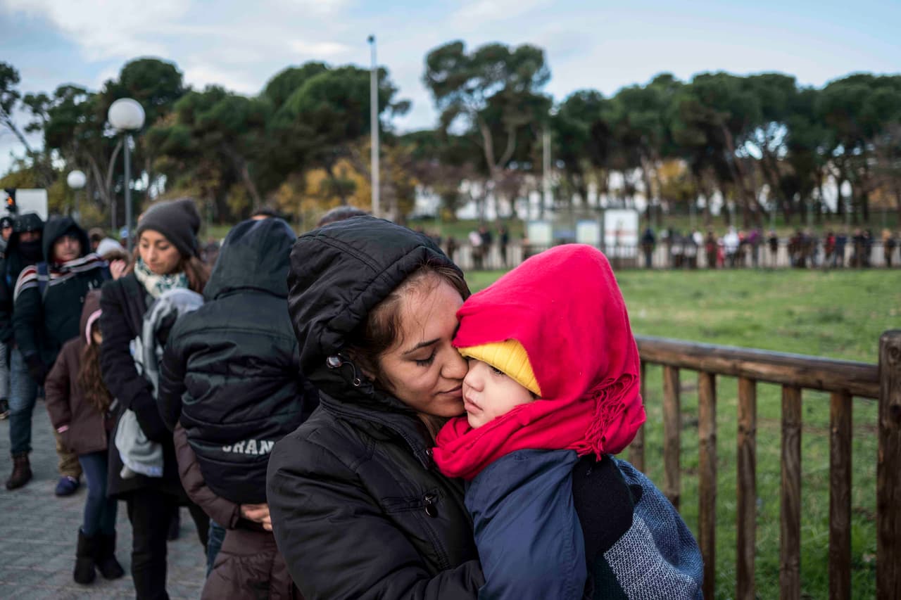 La caravana aérea: los centroamericanos que se van a España y no a EEUU para pedir asilo