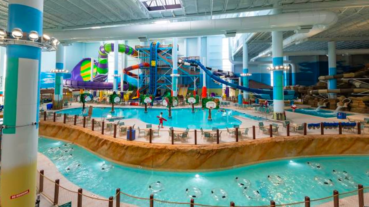 La temperatura siempre se encuentra en 84 grados y Kalahari Resorts and Conventions. Siempre hace 84 grados y hace sol en Kalahari Resorts and Conventions.