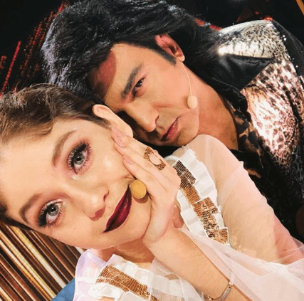 La actriz juvenil Karol Sevilla también ha cedido ante los encantos de Albertano. Juntos son parte del jurado en 'Pequeños Gigantes' y hacen una mancuerna excepcional.