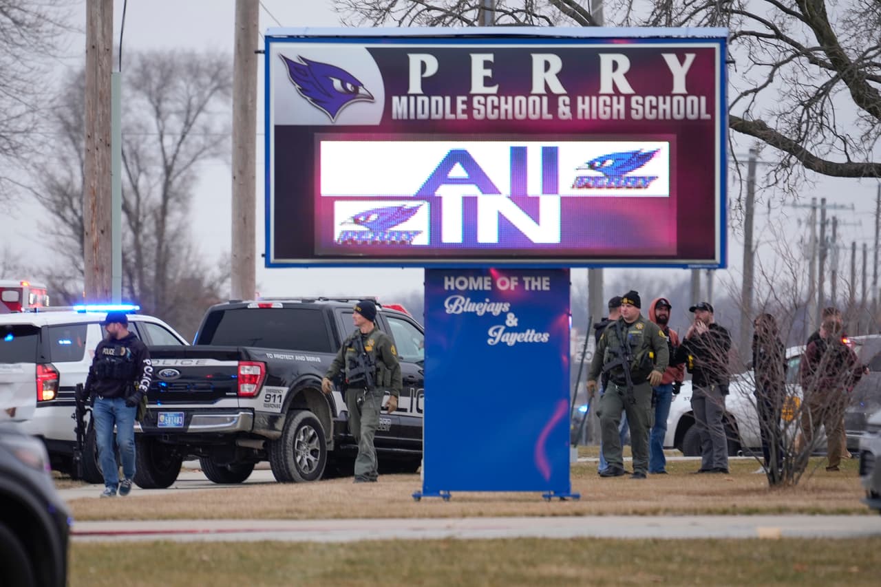 Un estudiante muerto y otras cinco personas heridas tras un tiroteo en una escuela de Perry, en Iowa