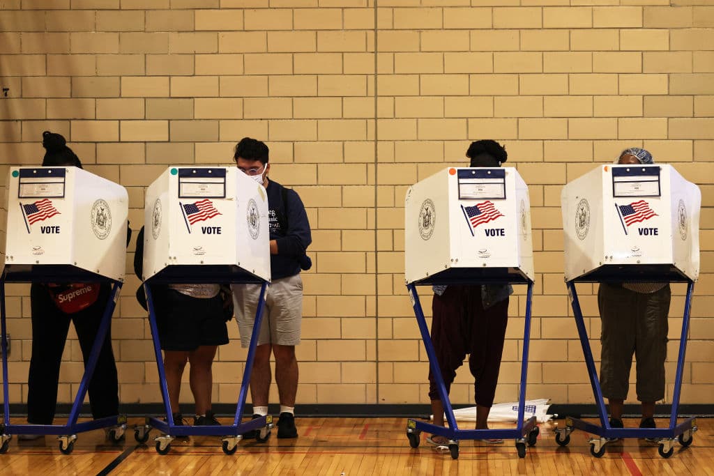 Cuatro residentes de Nueva Jersey son acusados de votar ilegalmente y mentir en proceso de ciudadanía