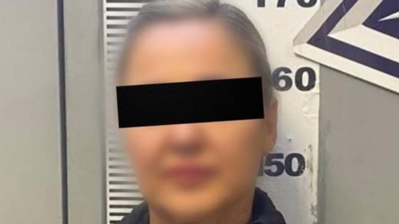 Persiguió a su ex y, cuando lo alcanzó, chocó varias veces su coche: Mujer detenida en Nogales