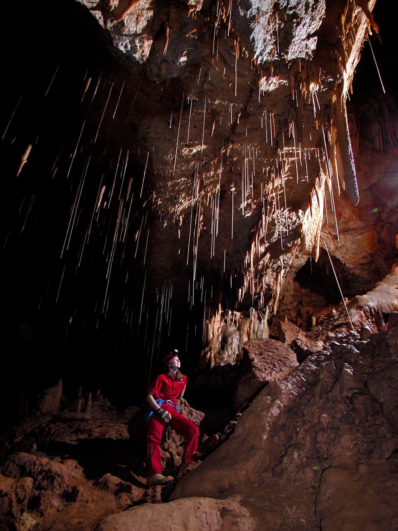 Cuevas de San Antonio ofrece nueva excursión en zona "salvaje" y poco explorada por los residentes