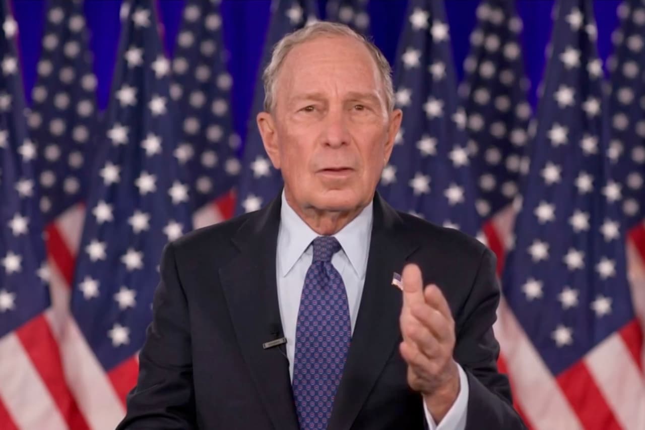 Bloomberg pide no reelegir a Trump porque “ha hecho un mal trabajo” en el manejo de la pandemia y la economía
