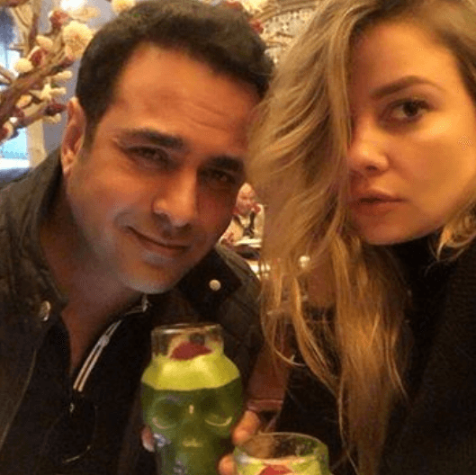 Como seguramente ya has visto en 'Nosotros los Guapos', Albertano es coqueto por naturaleza, por lo que no es de sorprenderse que conviva con actrices tan jóvenes y guapas como Diana Mota.