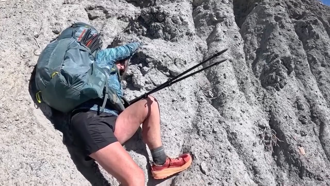 Rescatan excursionista que estuvo atrapada más de una hora en peligroso acantilado en The Pacific Crest Trail