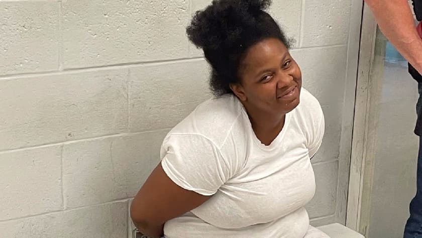 "¿Y la recompensa?": la pregunta en Facebook de una fugitiva acusada de asesinato que llevó a su captura