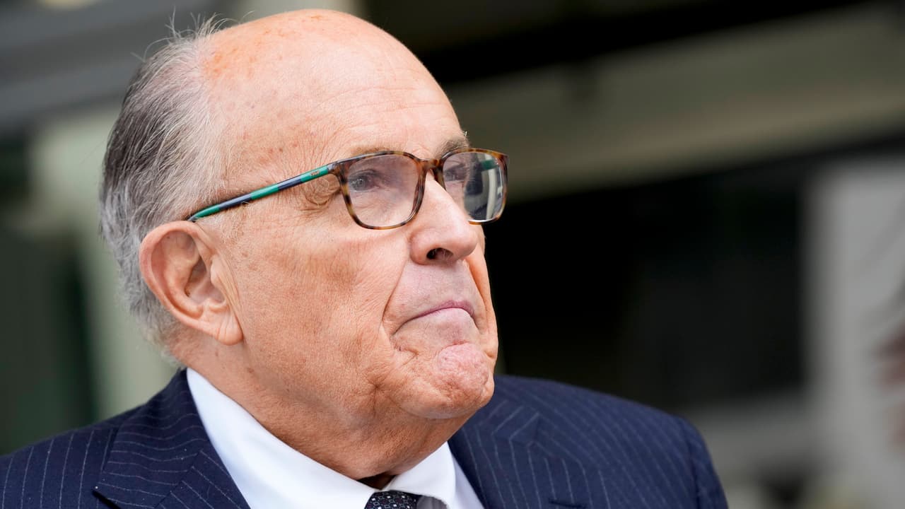 Rudy Giuliani sufre graves lesiones tras accidente automovilístico en New Hampshire