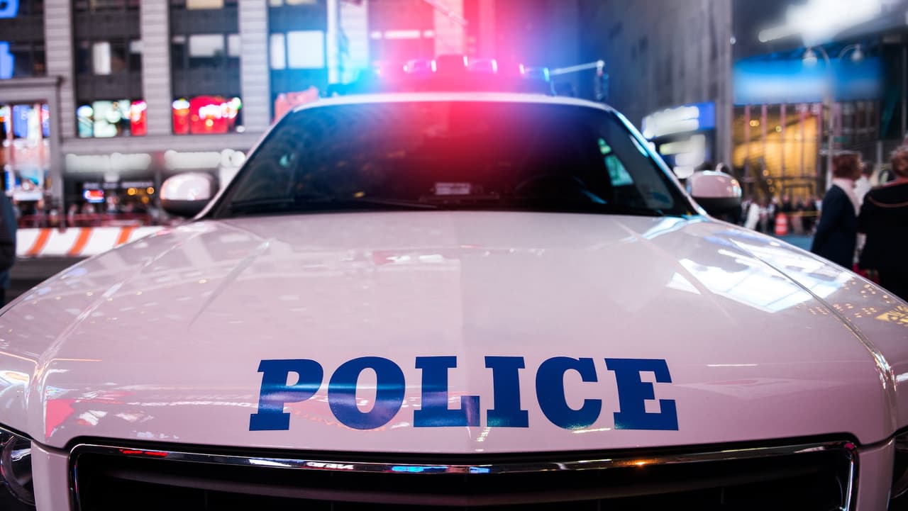 Arresto de ICE desata protesta en hospital de Brooklyn y enfrentamientos con la policía