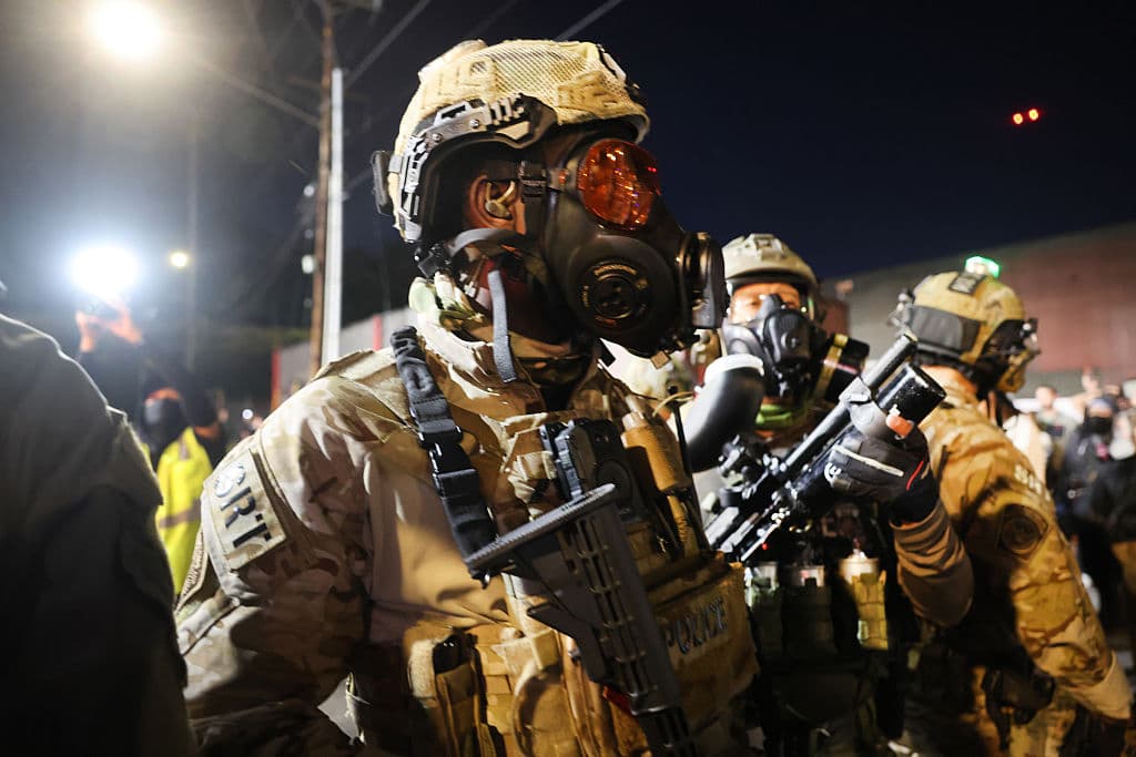 Jueza bloquea el despliegue en Oregon de la Guardia Nacional de cualquier estado tras frenética batalla judicial del fin de semana