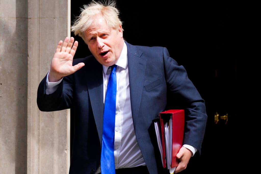 Un escándalo sexual pone en aprietos a Boris Johnson y aumentan pedidos para que renuncie