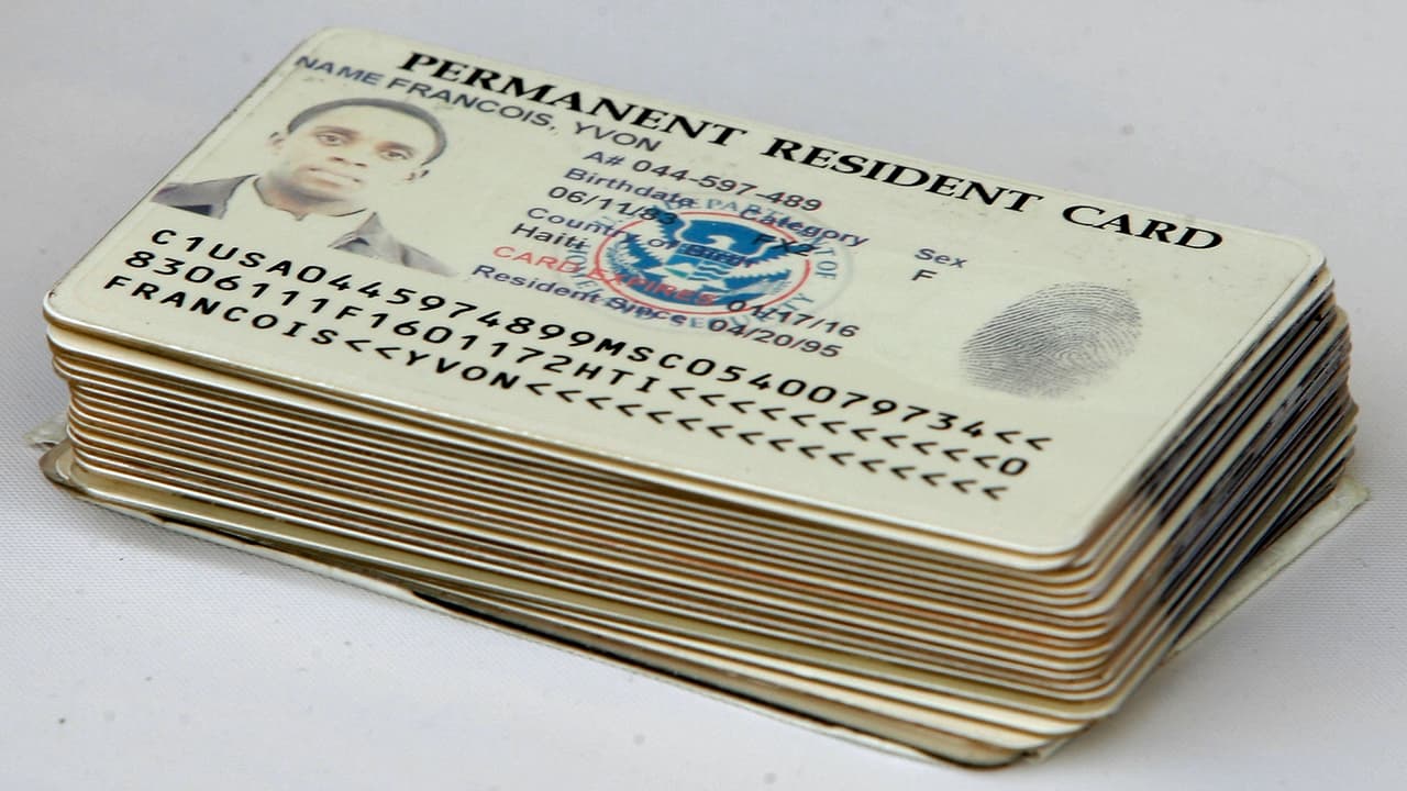 Víctor Ávila vive en EEUU y tiene green card desde hace casi 60 años. Fue detenido por ICE y ahora buscan deportarlo