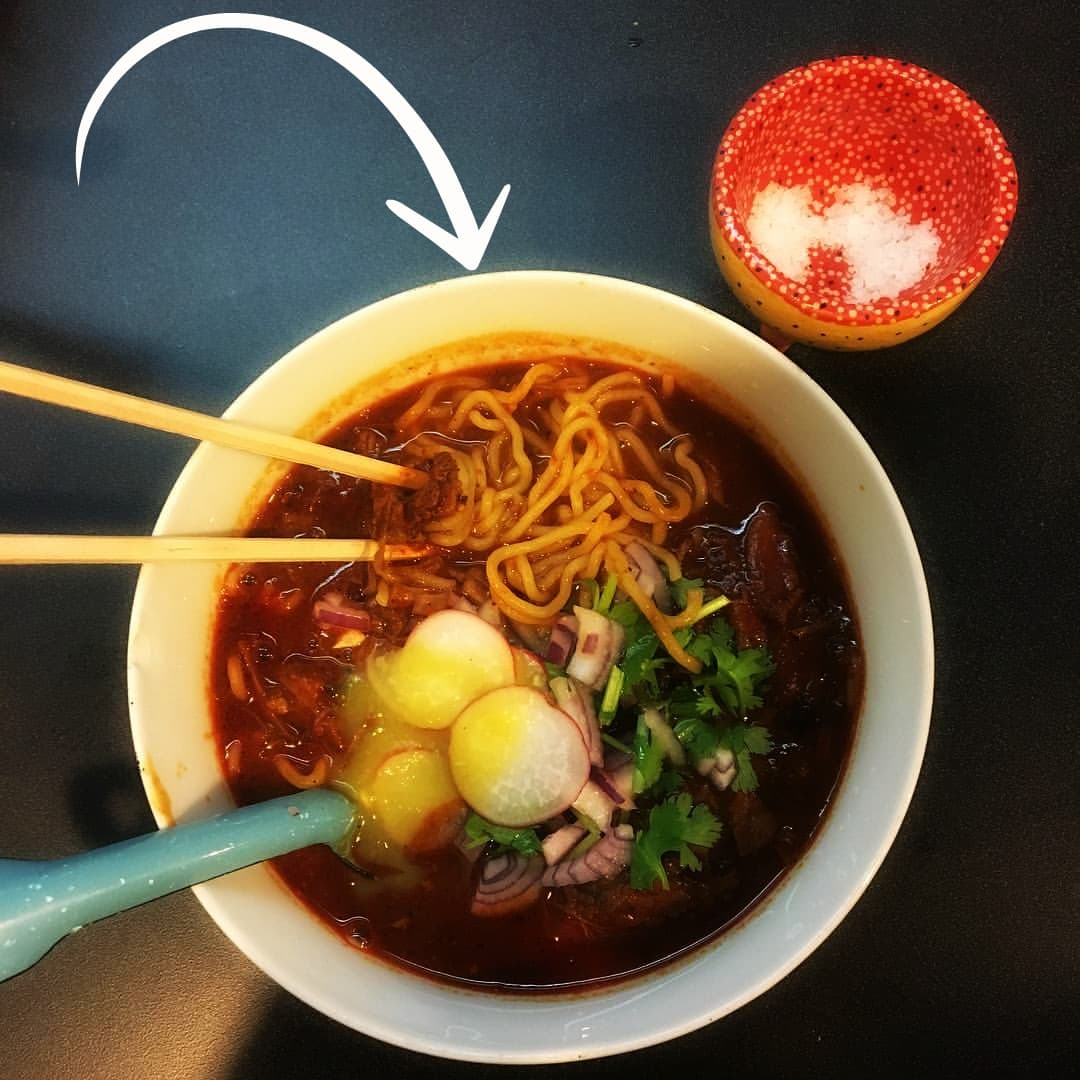 Te presentamos el 'birriamen', un caldo genial entre birria y ramen
