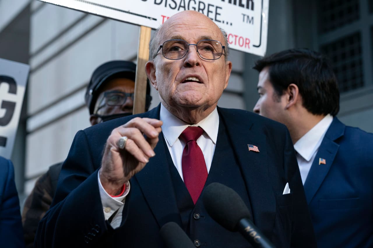 Plan para anular la derrota de Trump en Arizona: Rudy Giuliani y otros aliados se declaran no culpables