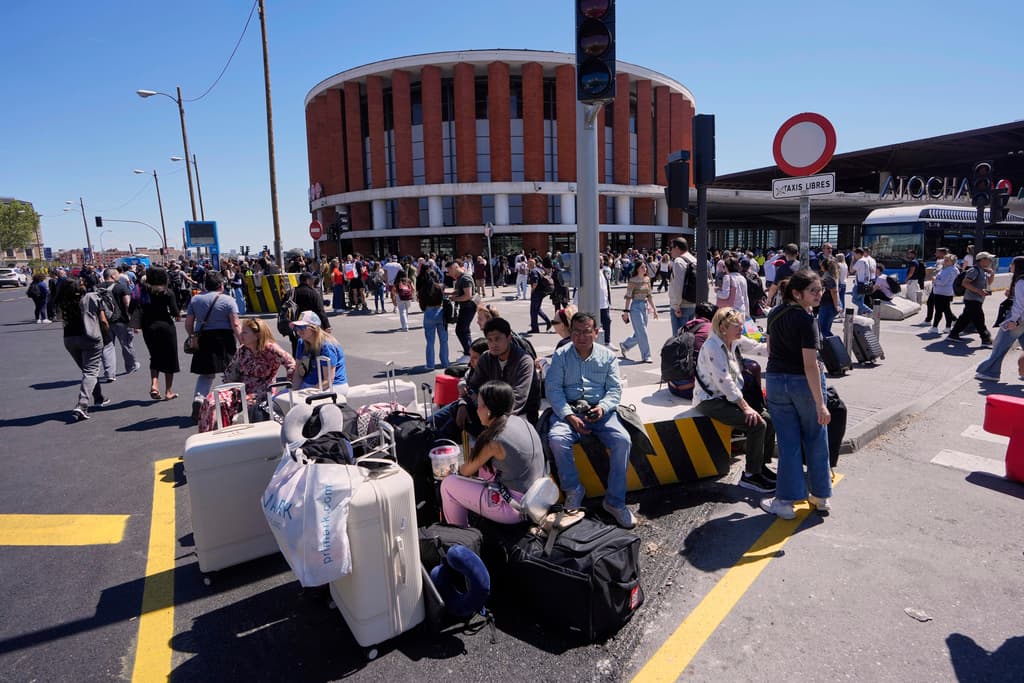 España y Portugal comienzan a restablecer el servicio eléctrico tras apagón masivo