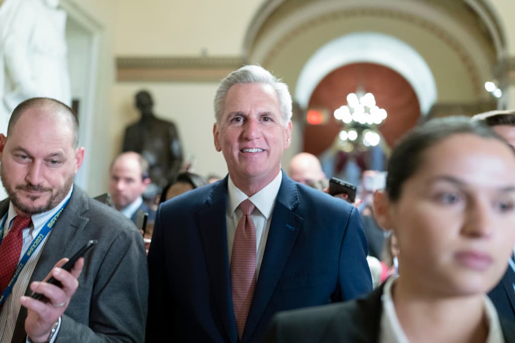 Por qué el pacto sobre el techo de la deuda es una prueba de fuego para el republicano Kevin McCarthy
