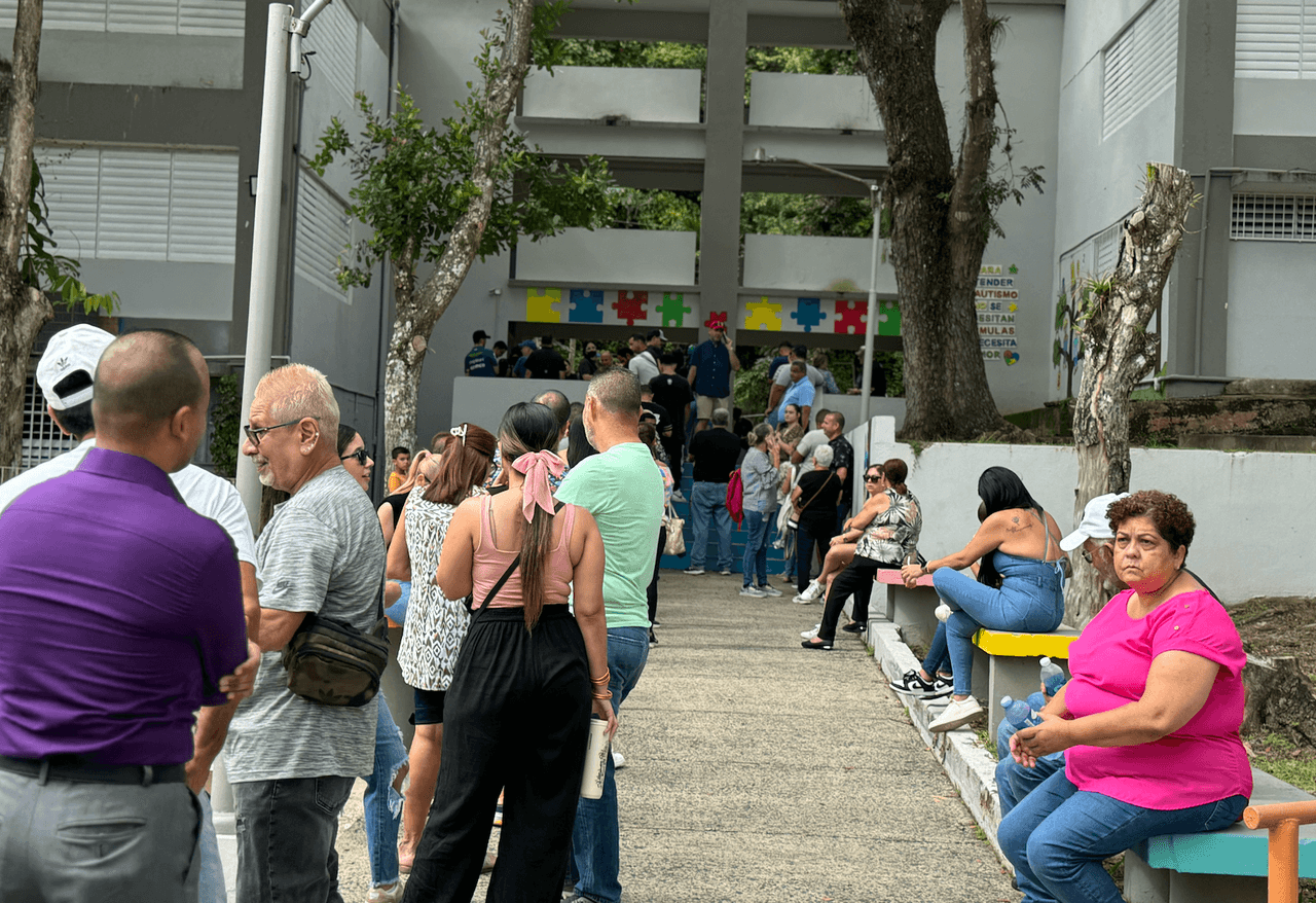 ¿Quién ganó las elecciones en Puerto Rico? Cierran los colegios con largas filas y mucha incertidumbre
