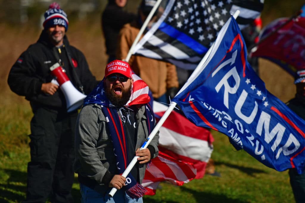 Se eleva el tono del mensaje violento del trumpismo