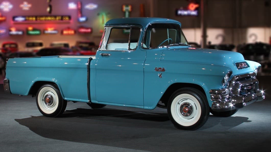Esta GMC Suburban Pickup de 1956 tiene 61 años de construida y sin embargo opera como el día que salió de la fabrica. ¿Cómo es posible? Muy facil. Esto lo puede lograr cualquiera que siga un plan de mantenimiento preventido. Estos son los pasos que hay que seguir.