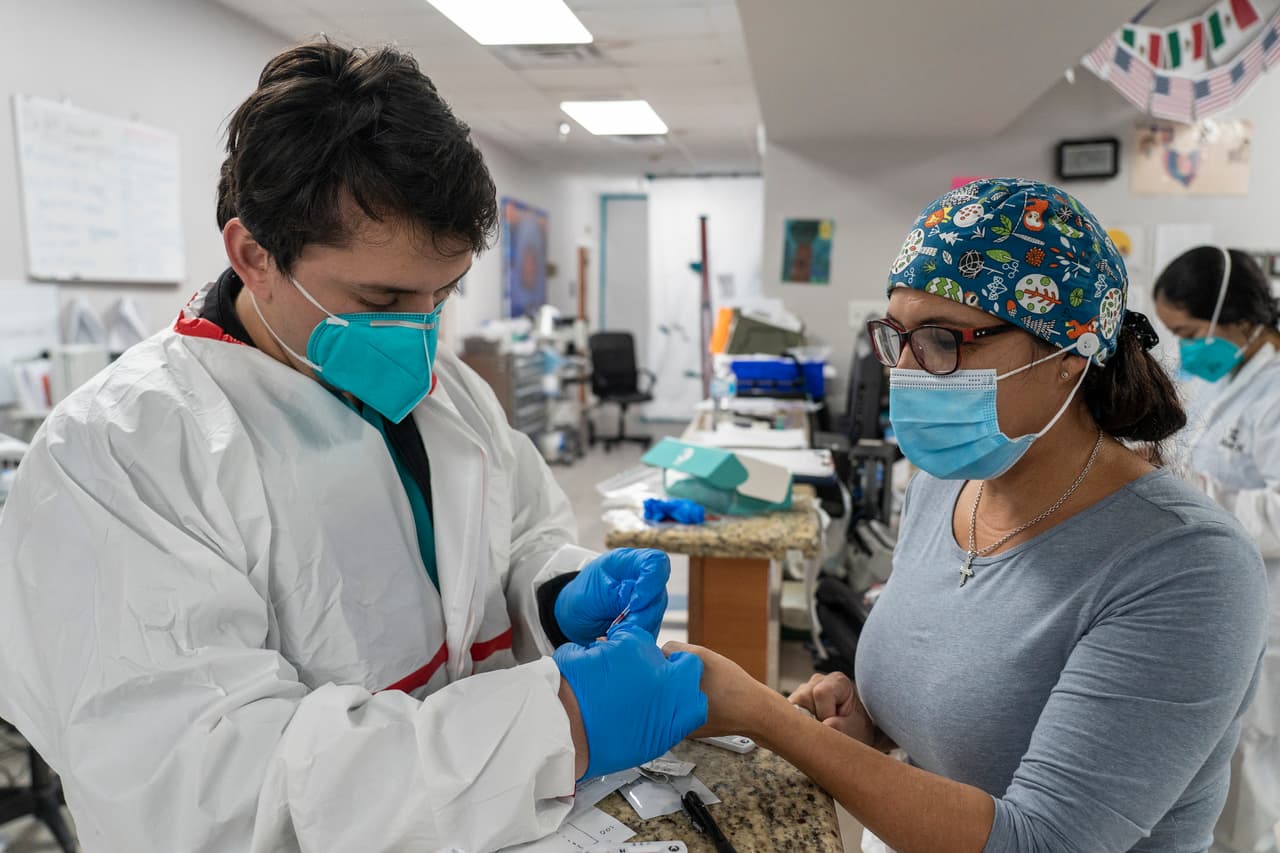 Disminuyen drásticamente las cifras de contagio por covid-19 en Houston