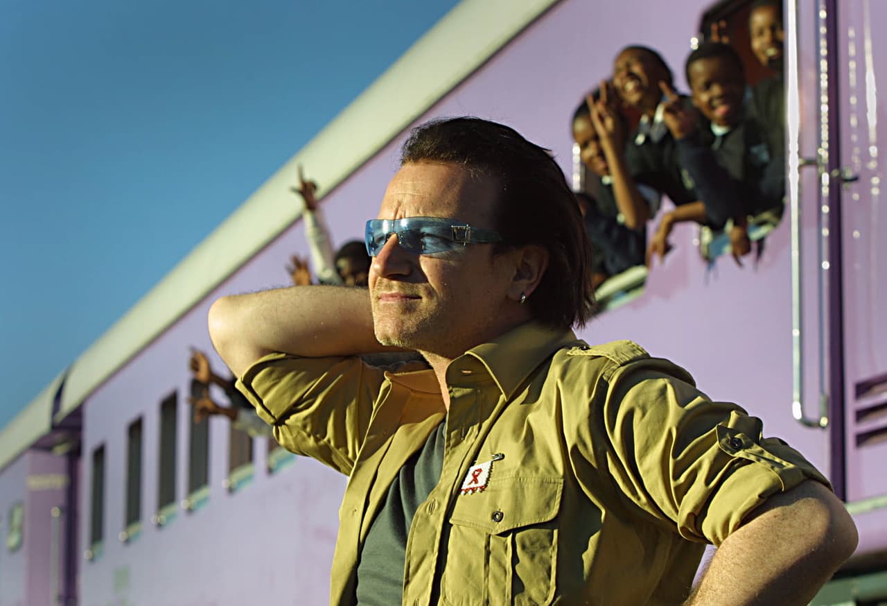 A favor y en contra: ¿Ha sido buena idea nombrar a Bono como Mujer del Año?